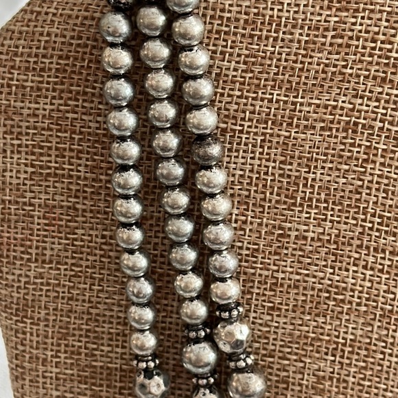 Silvertone multi strand necklace with extension - Picture 2 of 11